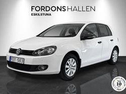 Vit Begagnad 2012 VW Golf Halvkombi | 64 900 kr (Marknadspris)