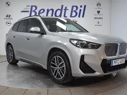Black sapphire metallic Begagnad 2024 BMW iX1 Efficient Dynamics SUV | 549 500 kr