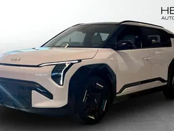 Vit (white) Begagnad 2025 Kia EV3 GT-Line SUV | 509 900 kr