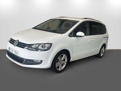 Vit Begagnad 2017 VW Sharan Minibuss | 229 000 kr (Lite dyr)