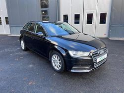 Svart Begagnad 2014 Audi A3 Sportback Attraction Halvkombi | 89 900 kr (Marknadspris)