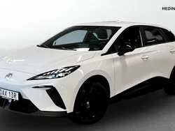 Vit (white) Begagnad 2023 MG MG4 EV Halvkombi | 279 900 kr (Lite dyr)