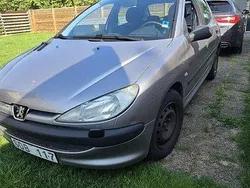 Grå Begagnad 2001 Peugeot 206 Halvkombi | 33 000 kr (Dyr)
