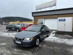 Grå Begagnad 2008 Volvo S60 Sedan | 59 900 kr (Marknadspris)