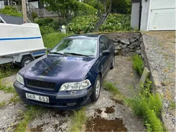 Blå Begagnad 2001 Volvo S40 Sedan | 12 000 kr