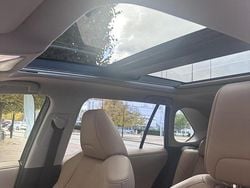 Svart Begagnad 2023 Toyota RAV4 Hybrid Executive SUV | 130 000 kr