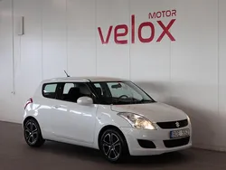 Vit Begagnad 2012 Suzuki Swift Halvkombi | 59 900 kr (Marknadspris)