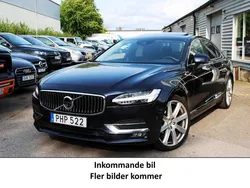 Mörkblå (blå) Begagnad 2017 Volvo S90 Inscription Sedan | 254 900 kr (Marknadspris)