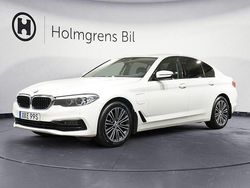 Vit Begagnad 2019 BMW 530e iPerformance Sedan | 299 800 kr (Bra pris)