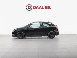 Svart Begagnad 2016 Seat Ibiza Halvkombi | 169 700 kr