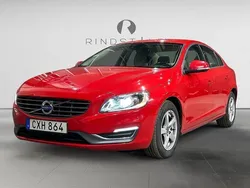 Röd Begagnad 2014 Volvo S60 Momentum Sedan | 129 900 kr (Marknadspris)