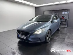 Blå Begagnad 2013 Volvo V40 Momentum Kombi | 109 900 kr (Marknadspris)