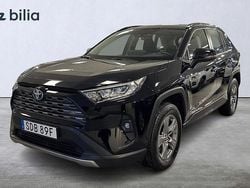 Svart Begagnad 2024 Toyota RAV4 Hybrid Active SUV | 399 900 kr (Bra pris)