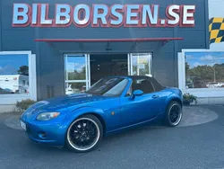 Blå Begagnad 2006 Mazda MX5 Cab | 99 000 kr (Marknadspris)