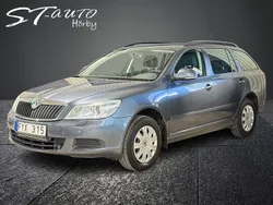 Mörkgrå Begagnad 2012 Skoda Octavia Kombi | 79 900 kr (Marknadspris)