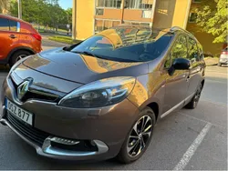 Brun Begagnad 2015 Renault Grand Scénic III Bose Edition Minibuss | 95 000 kr