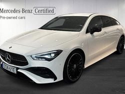 Vit Begagnad 2024 Mercedes CLA200 Shooting Brake AMG Line Premium Kombi | 389 900 kr (Marknadspris)