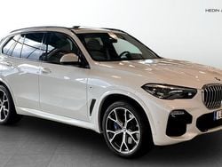 Vit (white) Begagnad 2020 BMW X5 M Sport SUV | 559 900 kr (Bra pris)