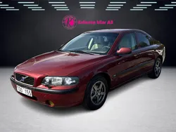 Mörkröd Begagnad 2002 Volvo S60 Business Edition Sedan | 33 900 kr (Marknadspris)