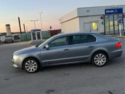 Silver Begagnad 2010 Skoda Superb Elegance Halvkombi | 74 000 kr (Dyr)