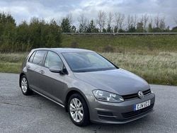 Grå Begagnad 2014 VW Golf VII Halvkombi | 78 500 kr (Marknadspris)
