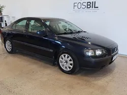 Mörkblå Begagnad 2002 Volvo S60 Sedan | 34 900 kr (Marknadspris)