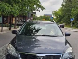 Grå Begagnad 2010 Kia Ceed Kombi | 67 000 kr (Marknadspris)