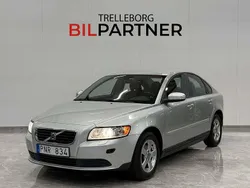 Ljusgrå Begagnad 2008 Volvo S40 Kinetic Sedan | 54 900 kr (Lite dyr)