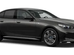 Grå Ny 2025 BMW i5 Shadowline Sedan | 692 000 kr (Marknadspris)