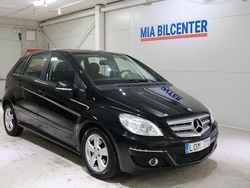Svart Begagnad 2011 Mercedes 180 Sedan | 78 999 kr (Marknadspris)