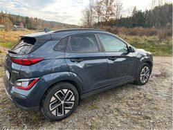 Blå Begagnad 2022 Hyundai Kona Essential SUV | 169 000 kr (Bra pris)