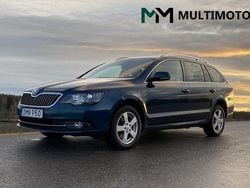 Mörkblå (blå) Begagnad 2015 Skoda Superb Elegance Kombi | 119 900 kr (Lite dyr)
