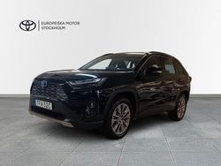 Svart Begagnad 2024 Toyota RAV4 Hybrid Executive SUV | 449 900 kr (Marknadspris)