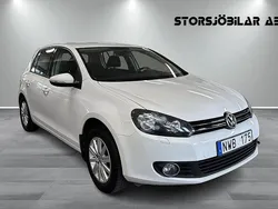 Vit Begagnad 2012 VW Golf VII Halvkombi | 89 000 kr (Marknadspris)