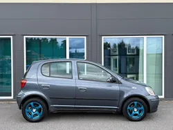 Blå Begagnad 2004 Toyota Yaris Halvkombi | 34 900 kr (Marknadspris)