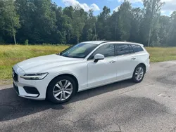Vit Begagnad 2020 Volvo V60 Momentum Kombi | 217 000 kr (Bra pris)