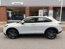 Vit Begagnad 2021 Honda HR-V Advance SUV | 279 000 kr (Marknadspris)