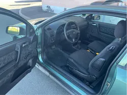 Grön Begagnad 2000 Opel Astra Halvkombi | 18 000 kr (Marknadspris)