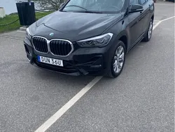 Svart Begagnad 2020 BMW X1 Sport Line SUV | 289 000 kr (Marknadspris)