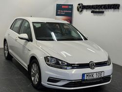 Vit Begagnad 2019 VW Golf VII Halvkombi | 99 900 kr (Marknadspris)
