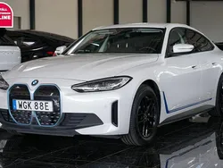 Vit Begagnad 2022 BMW i4 Sedan | 379 500 kr (Bra pris)