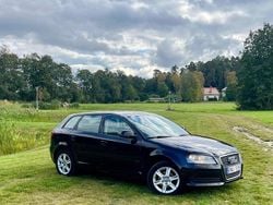 Svart Begagnad 2010 Audi A3 Sportback Attraction Halvkombi | 48 000 kr (Marknadspris)