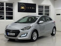 Silver Begagnad 2015 Hyundai i30 Comfort Halvkombi | 99 900 kr (Marknadspris)