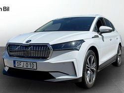 Vit Begagnad 2023 Skoda Enyaq iV SUV | 384 900 kr (Marknadspris)