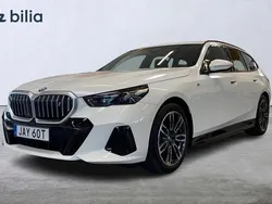 Vit Begagnad 2024 BMW i5 M Sport Sedan | 679 000 kr