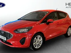 Röd (red) Begagnad 2022 Ford Fiesta Titanium Halvkombi | 189 000 kr