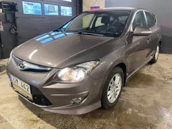 Ljusbrun (brun) Begagnad 2011 Hyundai i30 Halvkombi | 59 900 kr (Lite dyr)