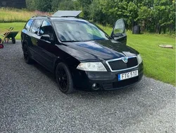 Svart Begagnad 2008 Skoda Octavia RS Kombi | 30 000 kr (Marknadspris)