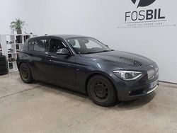 Grå Begagnad 2012 BMW 118 Comfort Edition Halvkombi | 69 900 kr (Marknadspris)