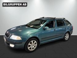 Ljusgrön (grön) Begagnad 2006 Skoda Octavia Kombi | 39 900 kr (Dyr)